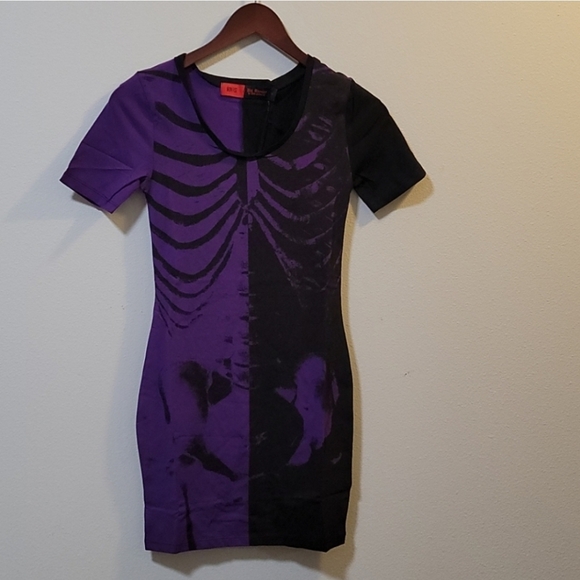 Bad to the bone bodycon dress - Picture 7 of 10